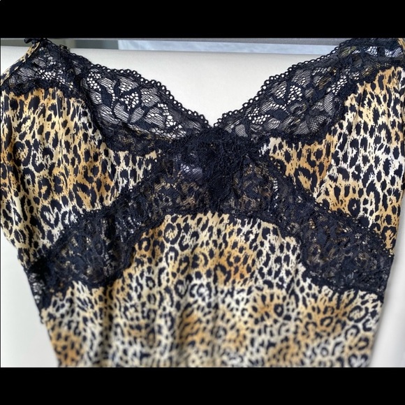 Victoria's Secret. Sexy Animal Print
Slip Dress. Size M - Picture 8 of 11
